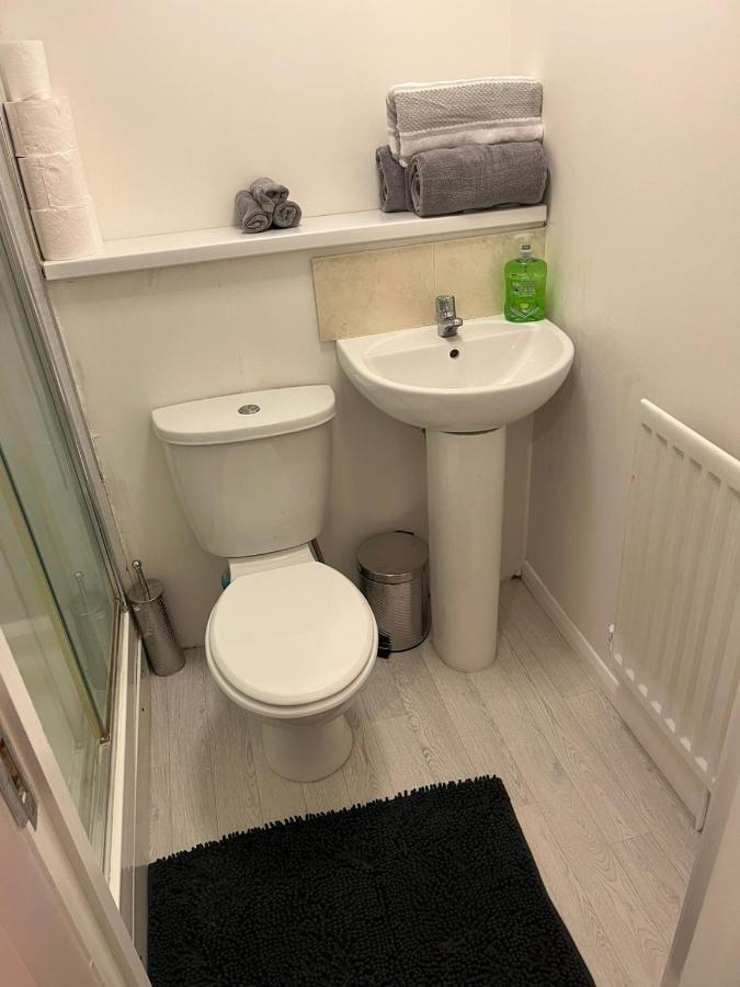 Вилла 2 Bed Hengrove Бристоль Экстерьер фото